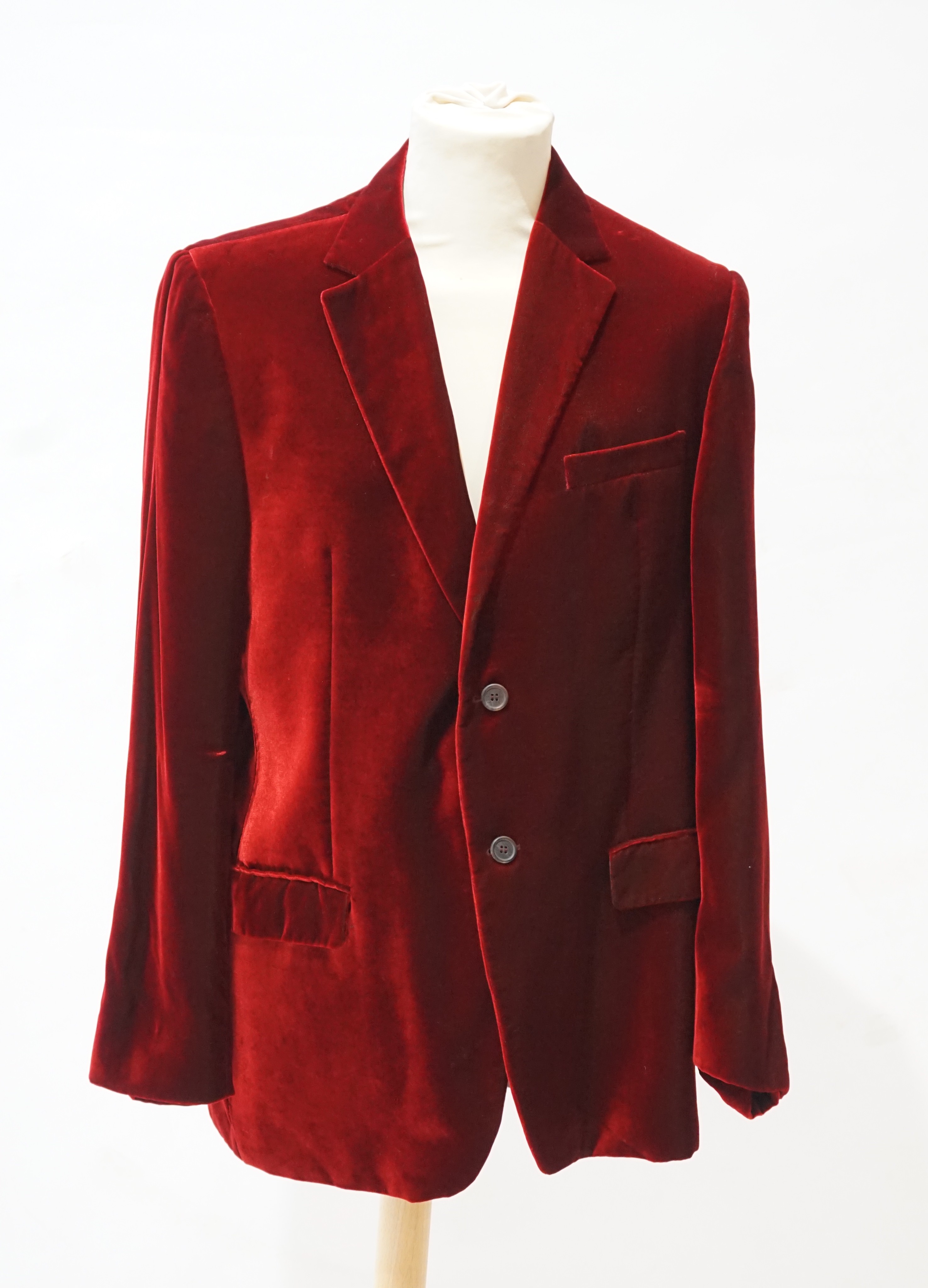 A gentleman's Gucci rich red velvet blazer with original ticket, Italian size 52, UK size 48